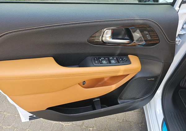 Chrysler Pacifica cena 352887 przebieg: 107, rok produkcji 2023 z Biecz małe 667